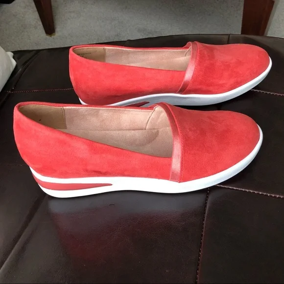 Kenneth Cole Reaction Farrah Sneakers - Picture 1 of 5